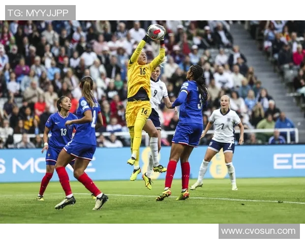 外号眼镜蛇的足球明星如何在赛场上展现惊人技巧与魅力