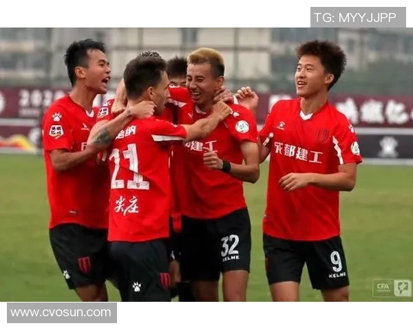 成都足球队强势领跑联赛积分榜以54分稳居第一位置 成都足球队强势领跑联赛积分榜以54分稳居第一位置