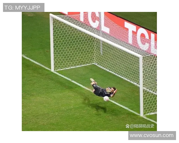 球门线上的足球明星们如何在关键时刻改变比赛命运 球门线上的足球明星们如何在关键时刻改变比赛命运